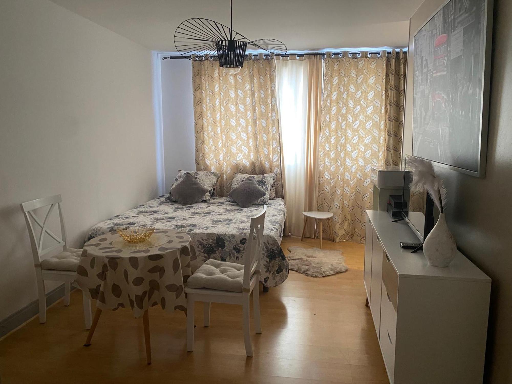 Cosy Studio Wagram * Parigi