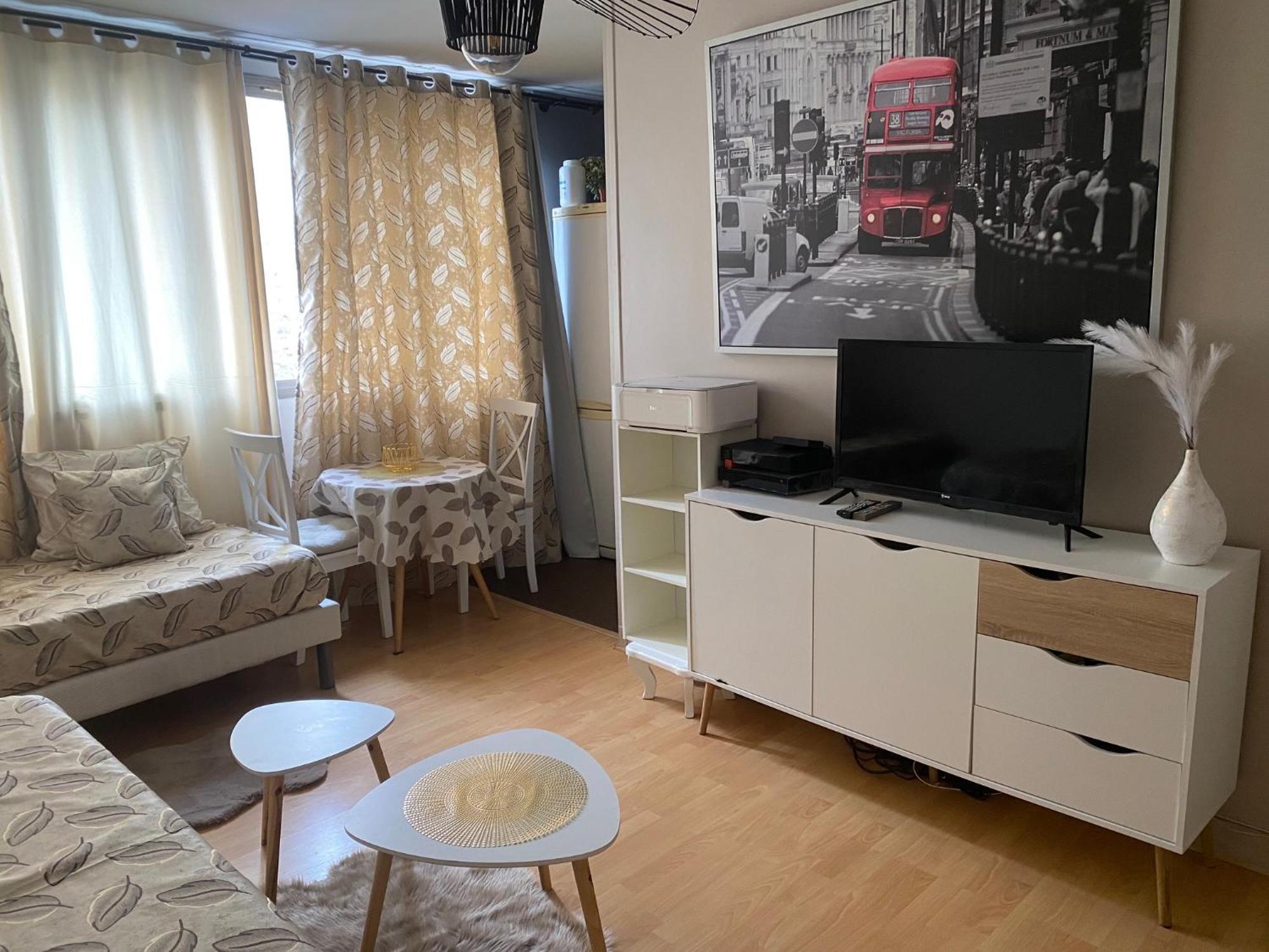 Cosy Studio Wagram Parigi